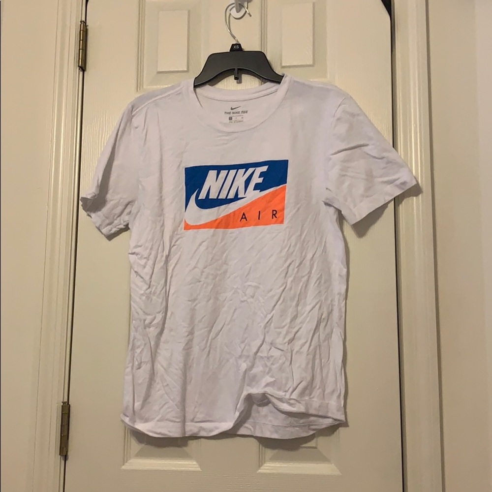Nike tee